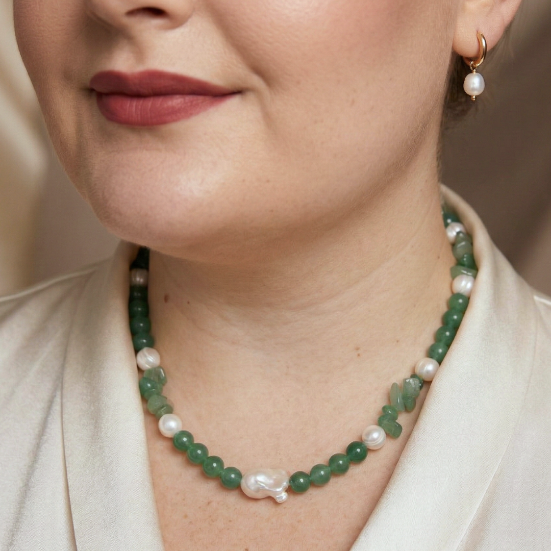 Wilderness Bloom - Crystal Beads, Oval and Baroque Pearls Necklace