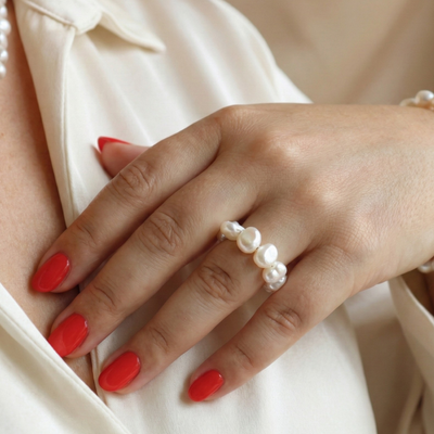 Iris Baroque Pearl Ring