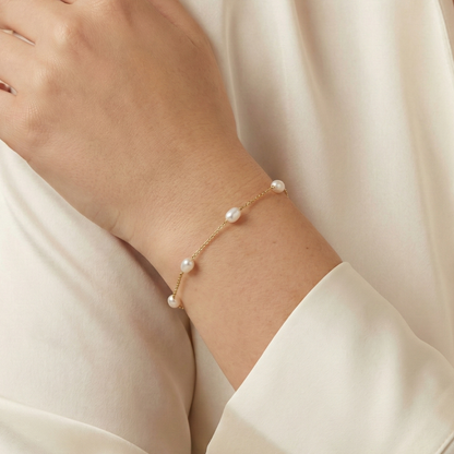 Thea Pearl Chain Bracelet