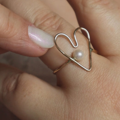Viola Heart and Pearl Ring