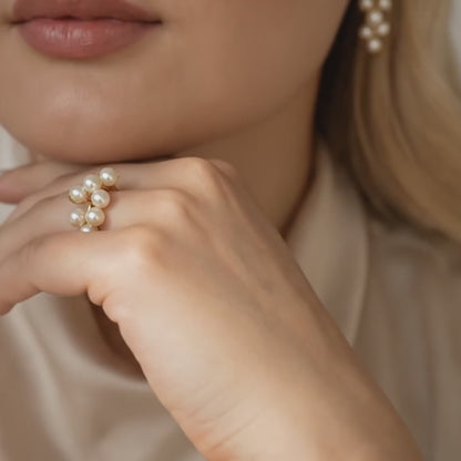 Alba Pearl Droplets Chain Ring