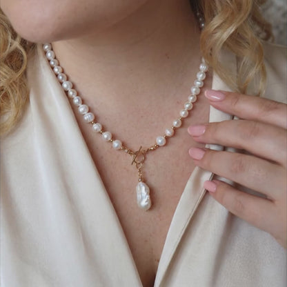 Seraphine 3 in 1 Convertible Small Pearl Necklace with Detachable Baroque Pearl Charm