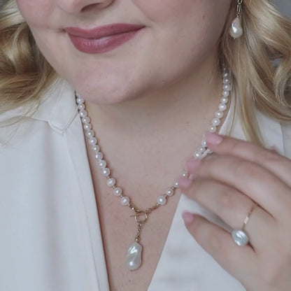 Seraphine Small Irregular Oval Pearl Necklace