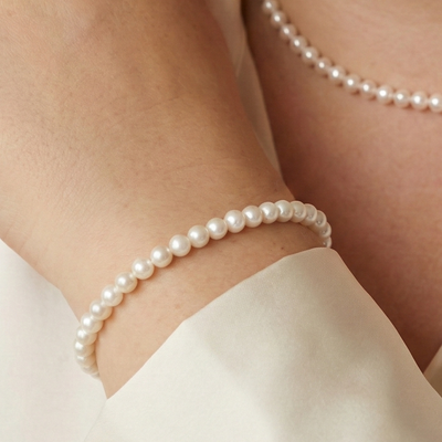 Catherine Classic Round Pearl Bracelet