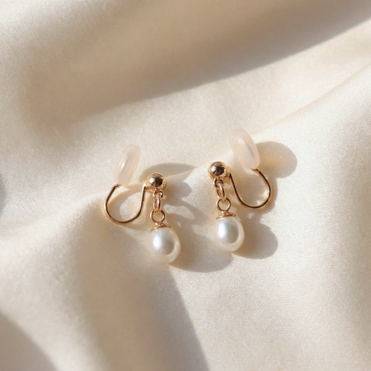 Riley Teardrop Pearl Earrings - Clip On