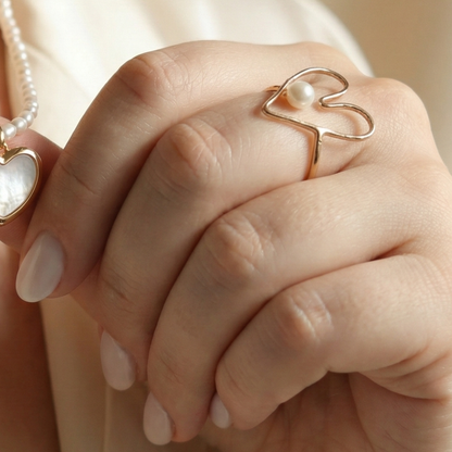 Viola Heart and Pearl Ring